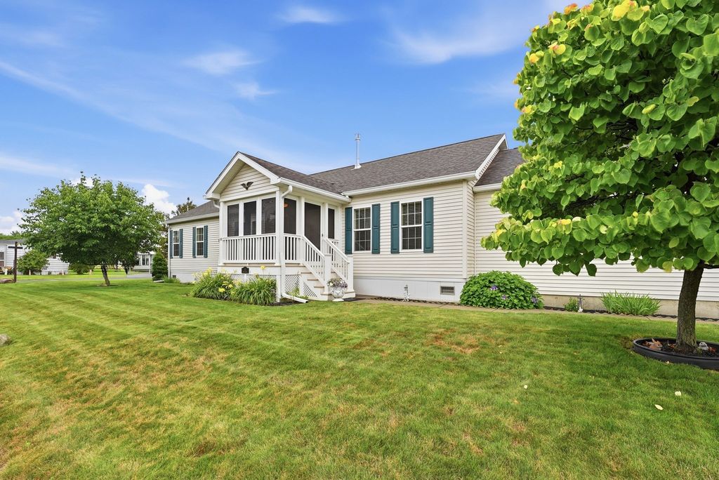 11 Carol Circle, Westfield, MA 01085