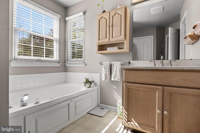 34 SPRINGCRESS DR, Delran, NJ 08075