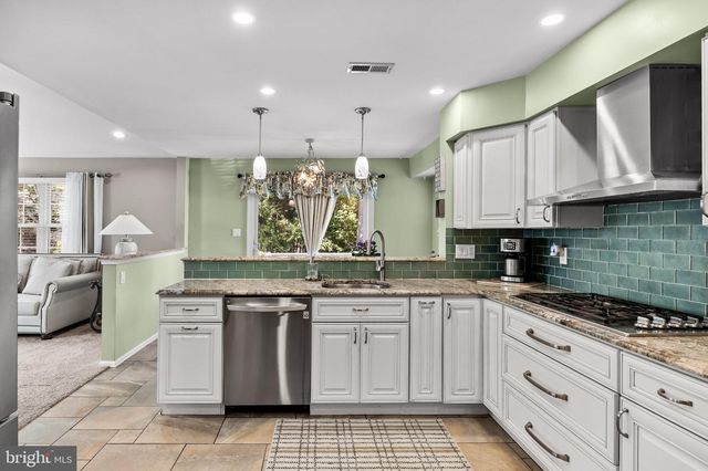 34 SPRINGCRESS DR, Delran, NJ 08075