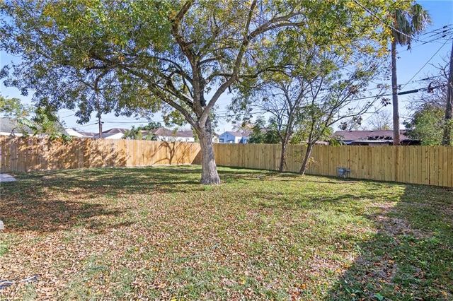 346 W Saxet Dr, Corpus Christi, TX 78408