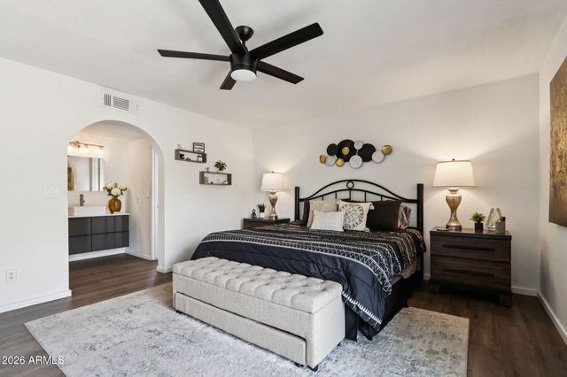 4408 W JULIE Drive, Glendale, AZ 85308