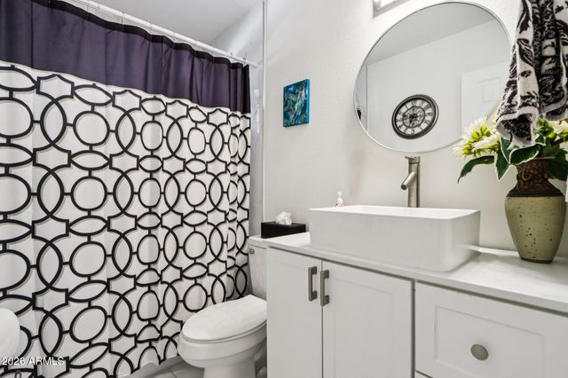 4408 W JULIE Drive, Glendale, AZ 85308