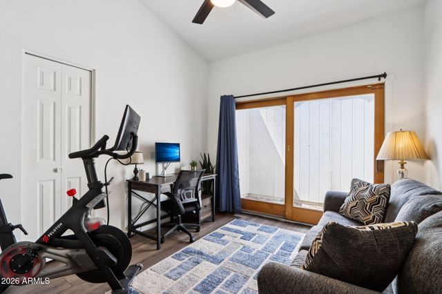 4408 W JULIE Drive, Glendale, AZ 85308