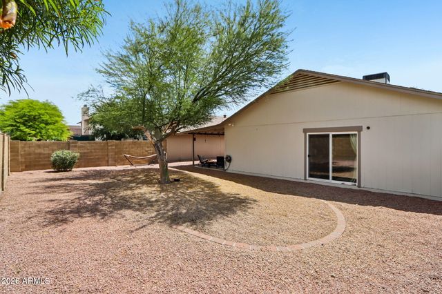 4408 W JULIE Drive, Glendale, AZ 85308
