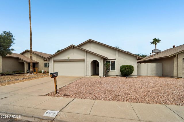 4408 W JULIE Drive, Glendale, AZ 85308