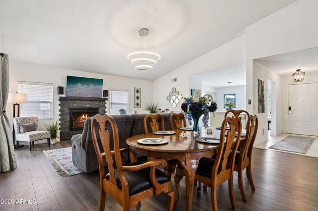 4408 W JULIE Drive, Glendale, AZ 85308