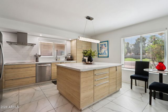 4408 W JULIE Drive, Glendale, AZ 85308