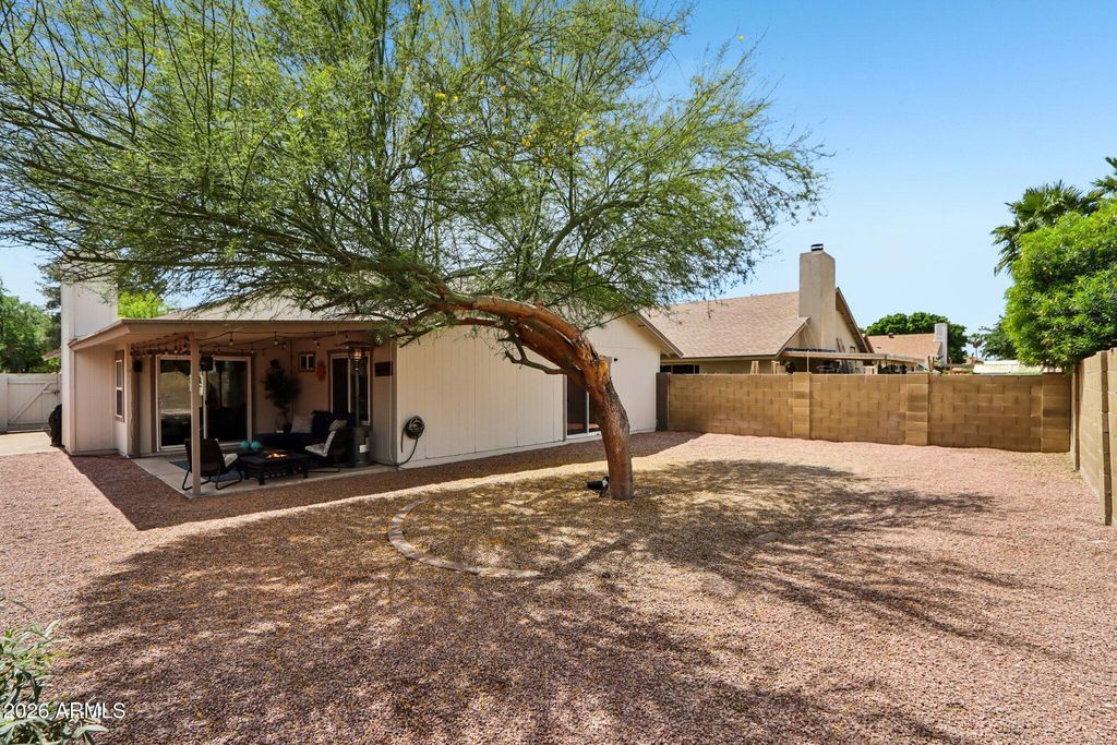 Image 22 of property listing at 4408 W JULIE Drive, Glendale, AZ 85308