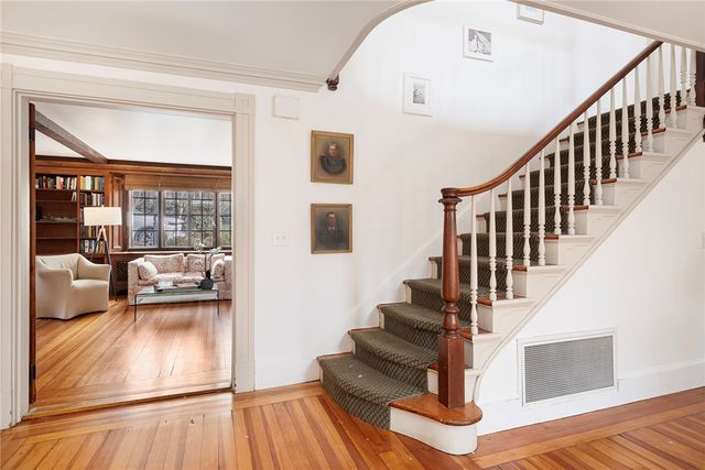 7 Cushing Street, Providence, RI 02906