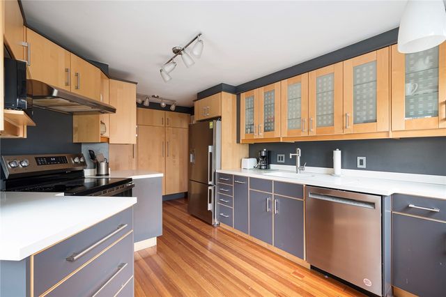 7 Cushing Street, Providence, RI 02906