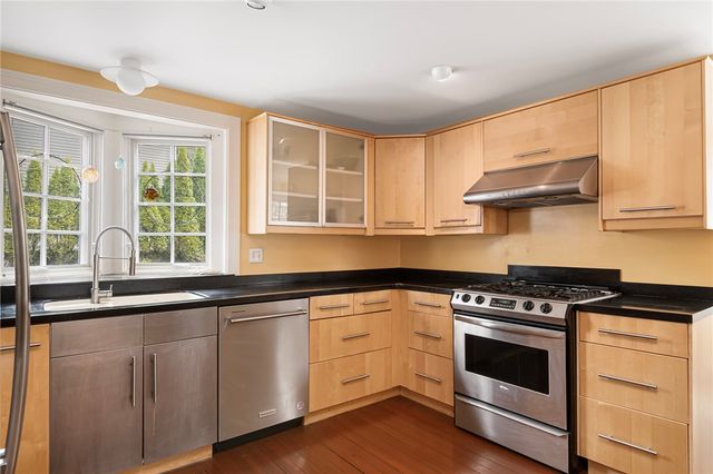 7 Cushing Street, Providence, RI 02906