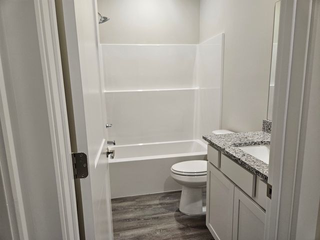 2390 E Thunder, Wichita, KS 67219