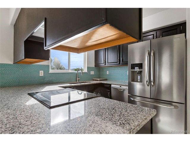 9677 Fairwood St, Littleton, CO 80125