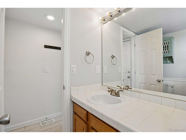 9677 Fairwood St, Littleton, CO 80125