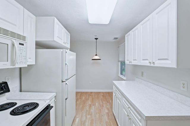 4 Wildflower Lane UNIT 4, Yarmouth Port, MA 02675