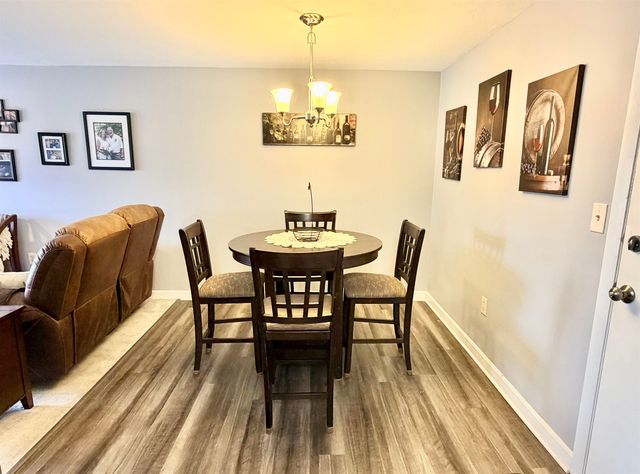 35 Andrew St Apt 28, Manchester, NH 03104