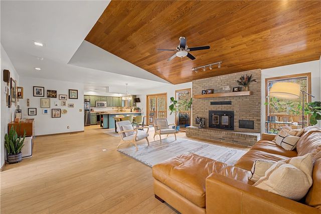 28 Melanie Drive, Bella Vista, AR 72714