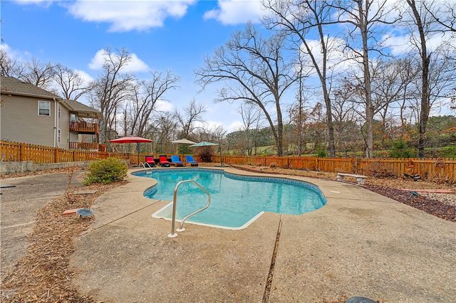 28 Melanie Drive, Bella Vista, AR 72714