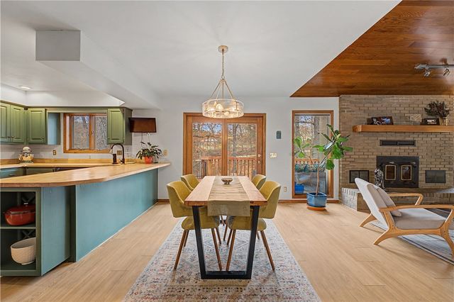 28 Melanie Drive, Bella Vista, AR 72714