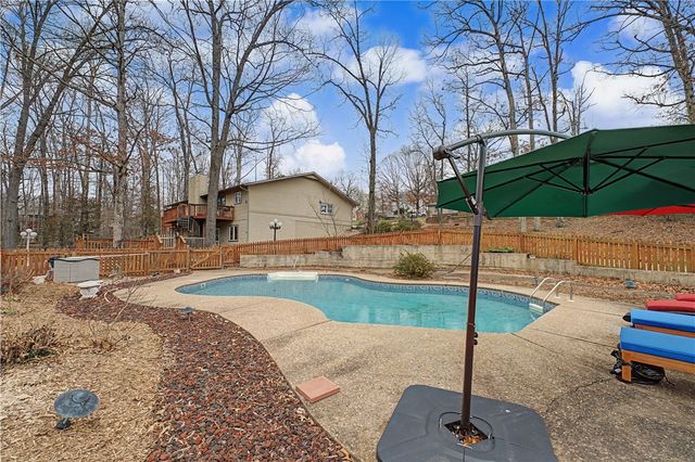 28 Melanie Drive, Bella Vista, AR 72714