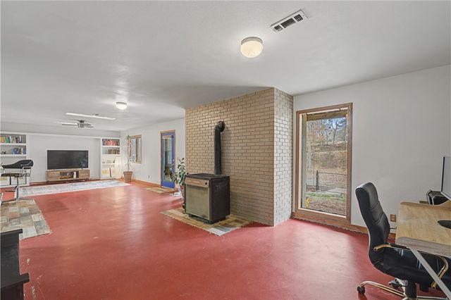 28 Melanie Drive, Bella Vista, AR 72714