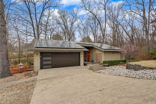 28 Melanie Drive, Bella Vista, AR 72714