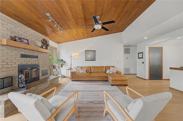 28 Melanie Drive, Bella Vista, AR 72714