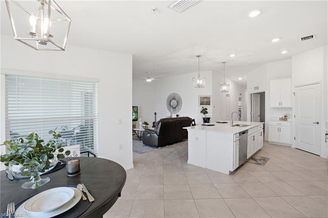 5427 Double Eagle CIR 2824, Other, FL 34142
