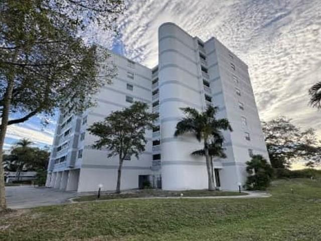 3301 Spanish Moss Terrace 804, Lauderhill, FL 33319