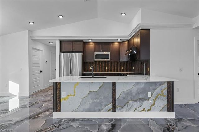 2901 2nd ST SW, Lehigh Acres, FL 33976