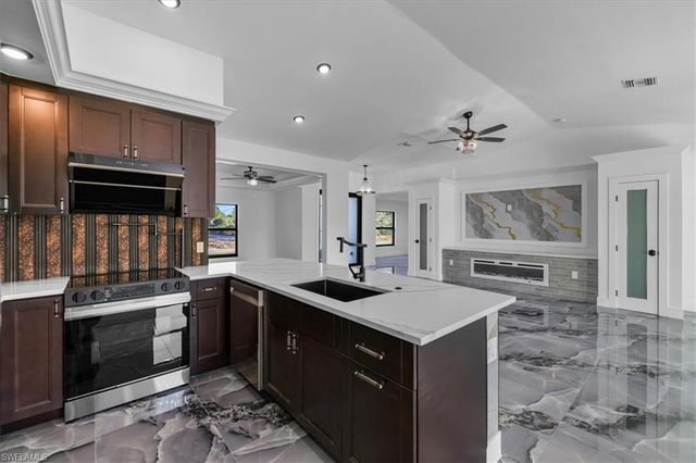 2901 2nd ST SW, Lehigh Acres, FL 33976