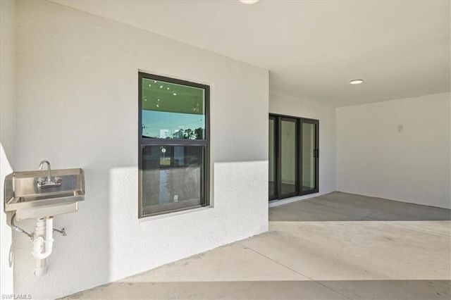 2901 2nd ST SW, Lehigh Acres, FL 33976