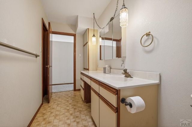 966 S Linden Pl, Pueblo West, CO 81007