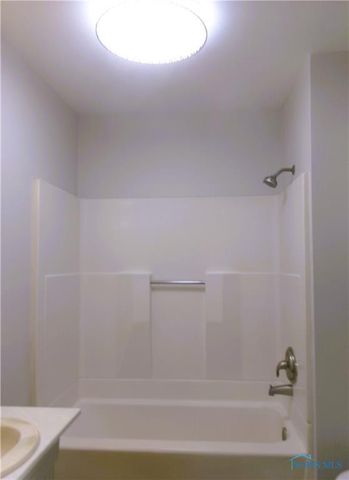 209 W Broadway Street, Leipsic, OH 45856