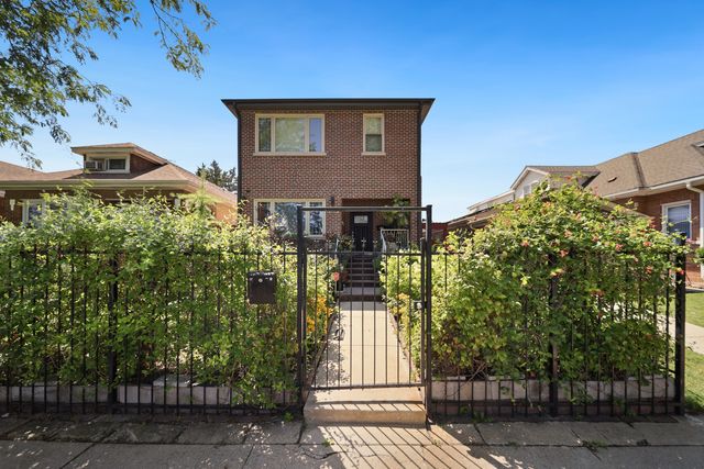 2432 N Neva Avenue, Chicago, IL 60707