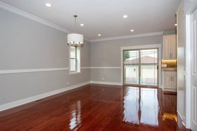2432 N Neva Avenue, Chicago, IL 60707