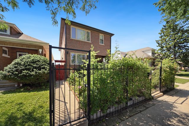 2432 N Neva Avenue, Chicago, IL 60707
