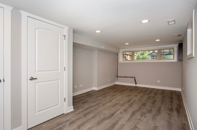 2432 N Neva Avenue, Chicago, IL 60707