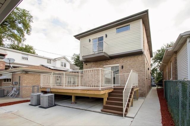 2432 N Neva Avenue, Chicago, IL 60707