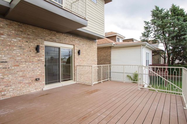 2432 N Neva Avenue, Chicago, IL 60707