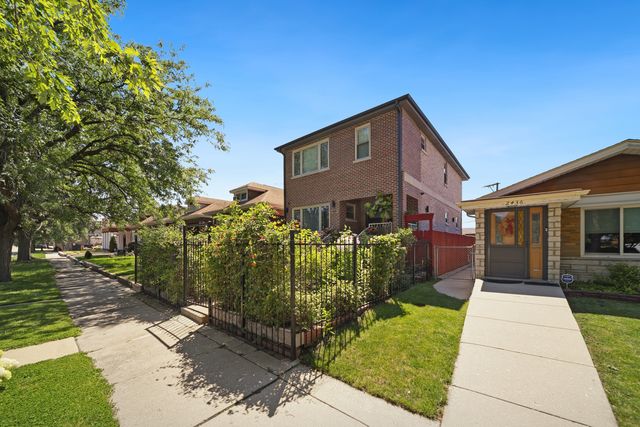 2432 N Neva Avenue, Chicago, IL 60707