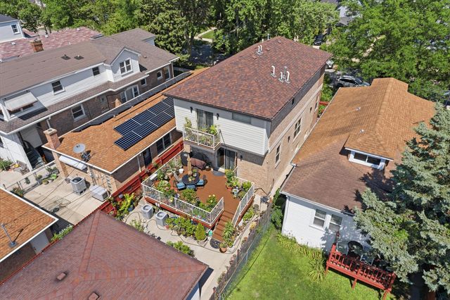 2432 N Neva Avenue, Chicago, IL 60707