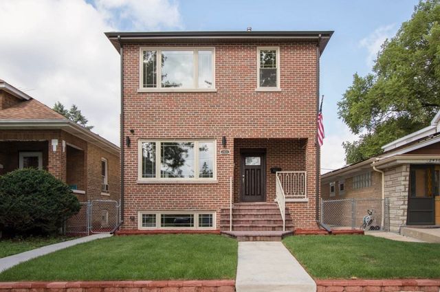 2432 N Neva Avenue, Chicago, IL 60707