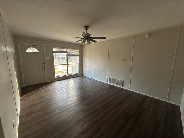 3301 Cloverleaf Drive, Waco, TX 76706