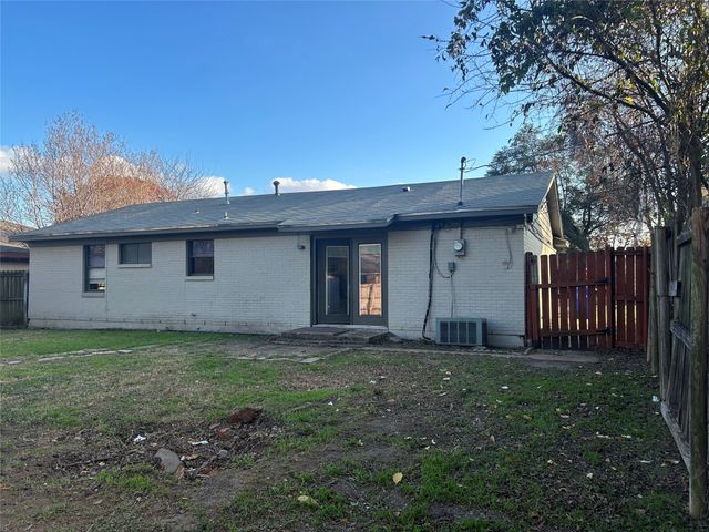 3301 Cloverleaf Drive, Waco, TX 76706