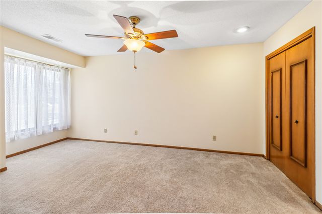 1100 50th Street 2206, West Des Moines, IA 50266