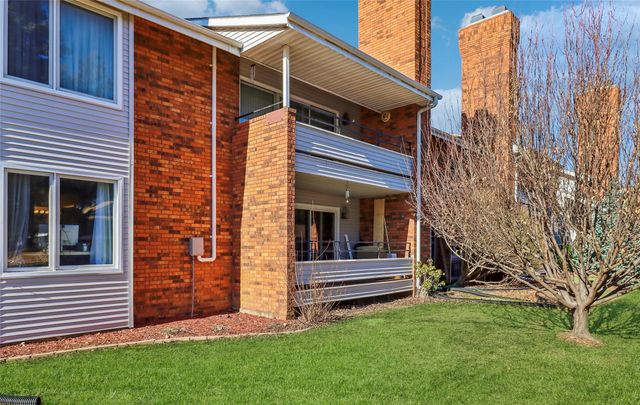 1100 50th Street 2206, West Des Moines, IA 50266