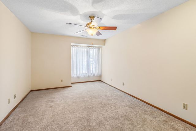 1100 50th Street 2206, West Des Moines, IA 50266