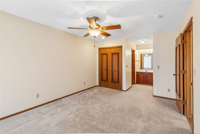 1100 50th Street 2206, West Des Moines, IA 50266