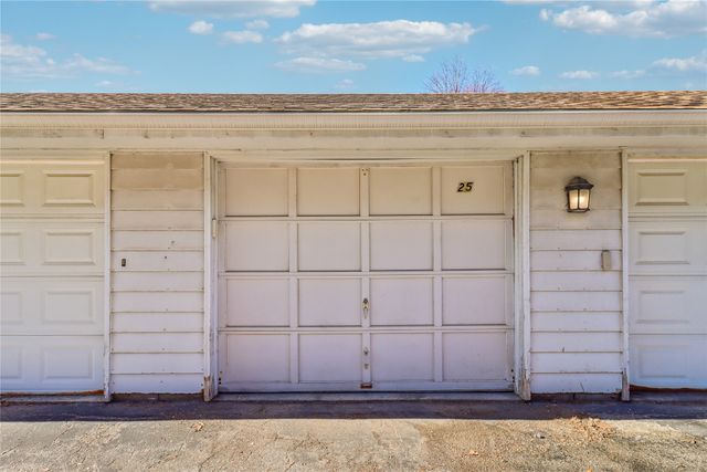 1100 50th Street 2206, West Des Moines, IA 50266